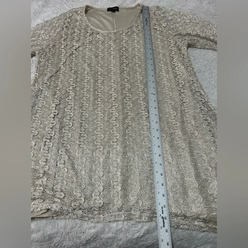 Chic Lace Tunic in Cream‎ - Picture 6 of 7